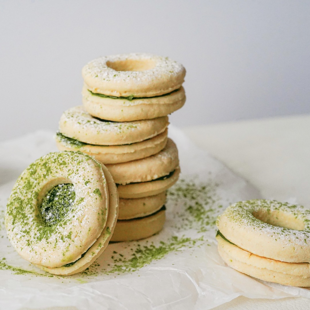 Matcha Linzer